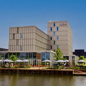 Yotel ホテル