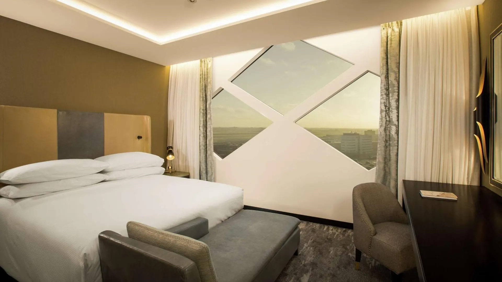 ****  Hilton Amsterdam Airport Schiphol Hotel Netherlands