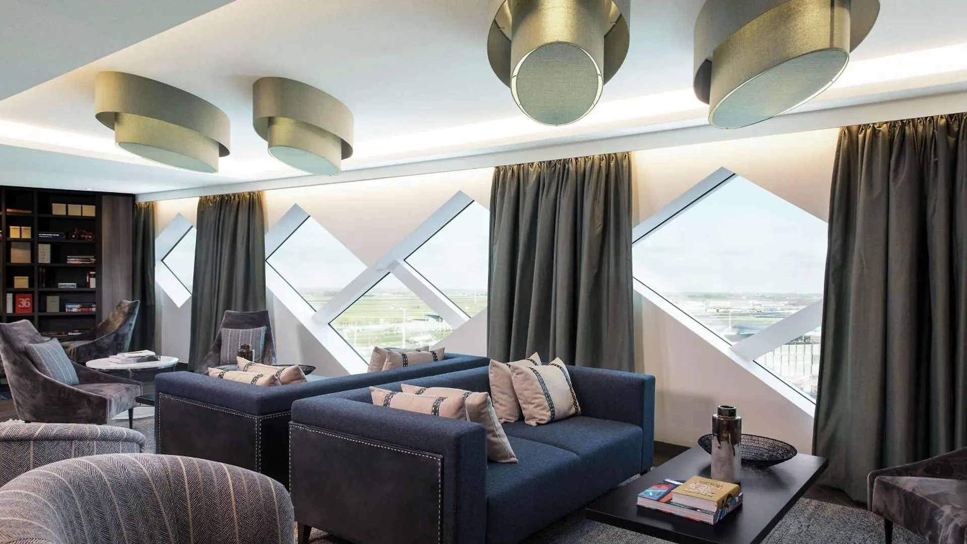 Hilton Amsterdam Airport Schiphol Hotel 4*,